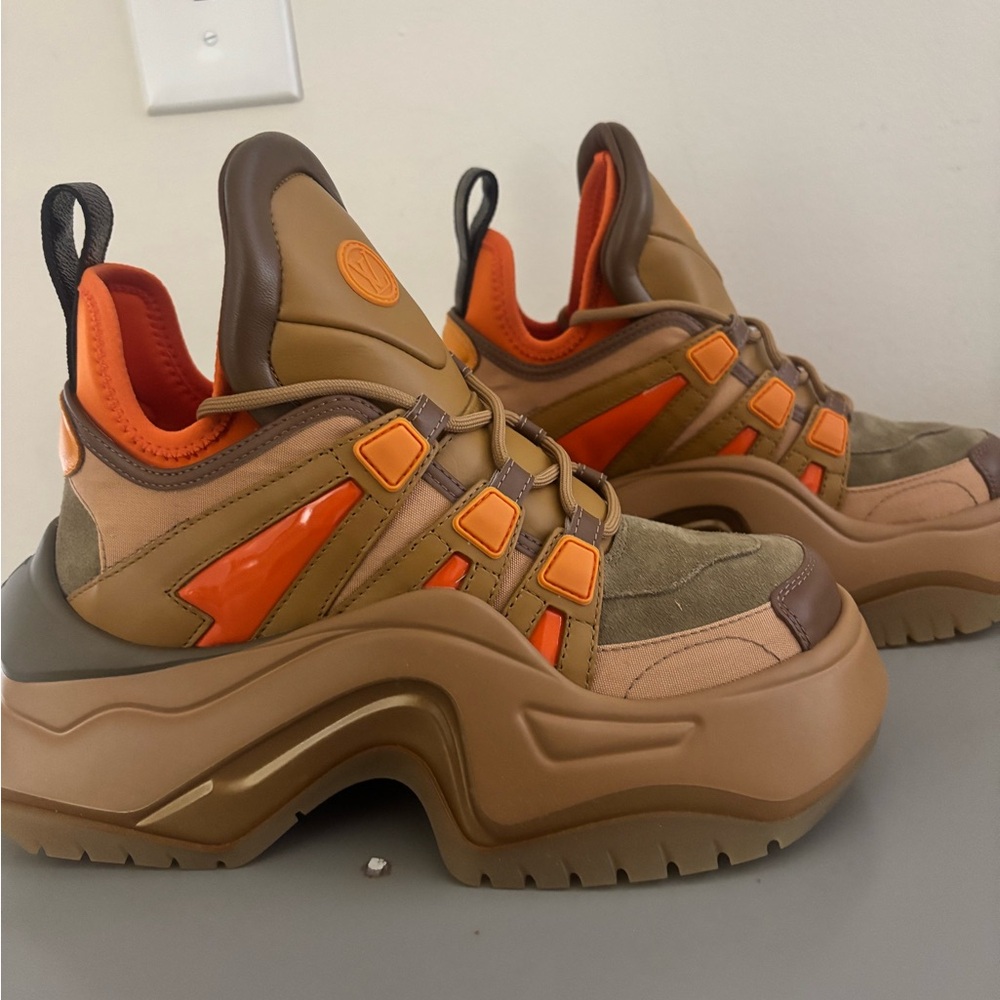 Louis Vuitton women’s Archlight 2.0 NWT